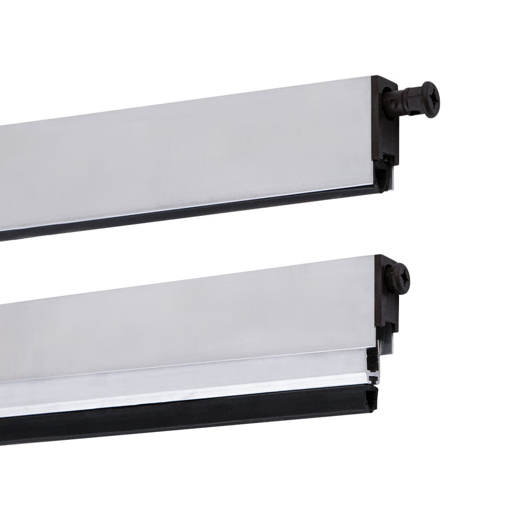 Поріг алюмінієвий 63-43 см